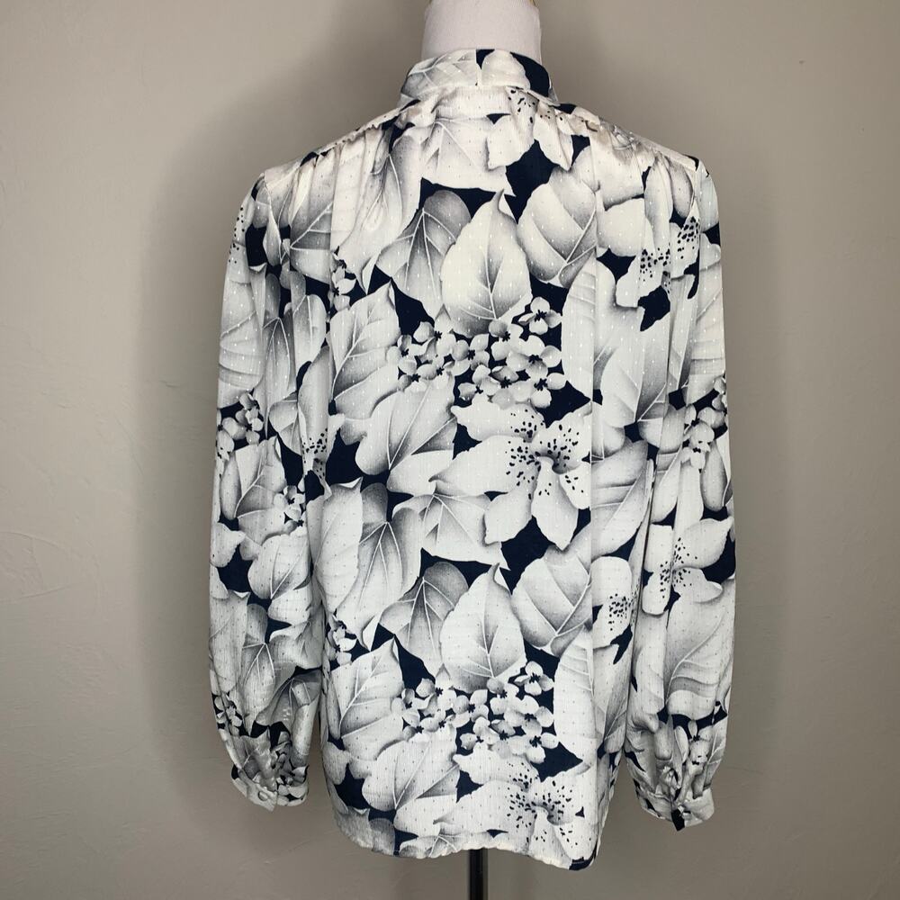 Vintage Black White Floral Blouse Sz Medium - Picture 2 of 8